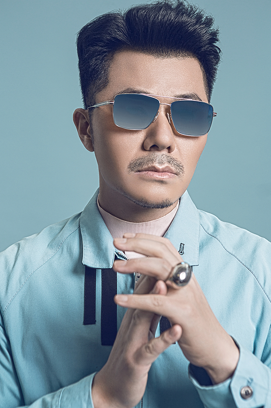 安琥潮流写真曝光酷帅玩转型男魅力