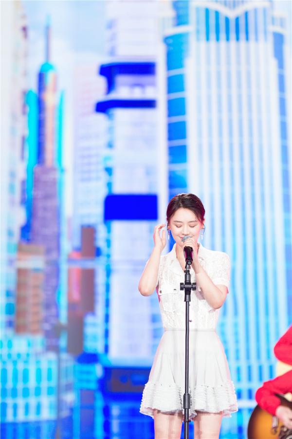 马思纯将亮相五四晚会作为青年演员代表献唱《曾经的你》