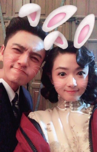 陈坤万茜合影 顶萌兔子耳朵超养眼！