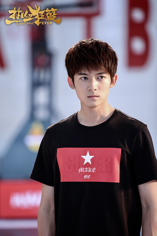 佟梦实《热血狂篮》化身天才球手球技惊人成“团宠”