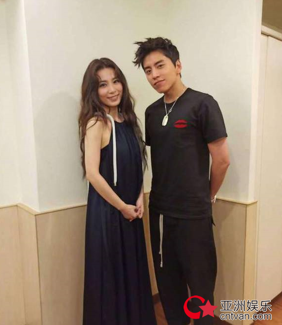 田馥甄王大陆同框 三年后再度同框引满满回忆!