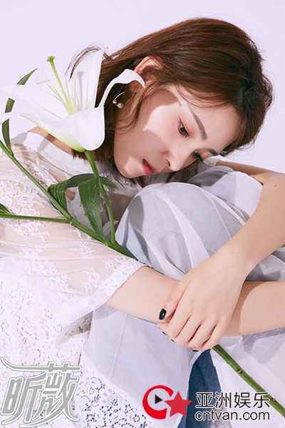 陈瑶夏日花语大片 清新脱俗纯真雅致美丽无双