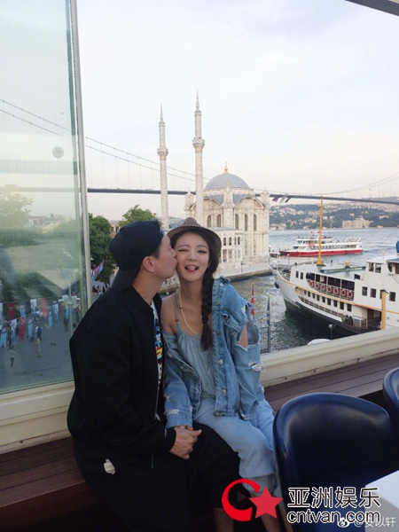 安以轩庆祝结婚一周年：吃到老，玩到老的第一个365天 - 风声 - 亚洲娱乐网-传递时尚娱乐生活新资讯