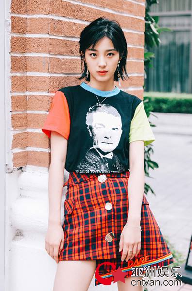 万鹏出席耀客晚宴 为《人不彪悍枉少年》站台 - 风声 - 亚洲娱乐网-传递时尚娱乐生活新资讯