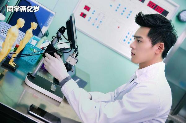 李庚希人物曲霸气开唱 《同学两亿岁》第二季高能上线