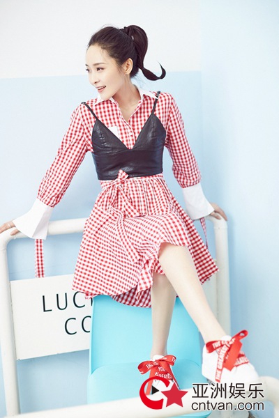 李曼生日写真曝光  俏皮灵动演绎初夏Pink Girl - 风声 - 亚洲娱乐网-传递时尚娱乐生活新资讯