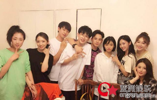 沈月孟美岐吴宣仪同框 网友:满屏的大美人!