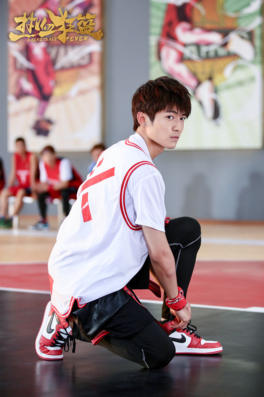 佟梦实《热血狂篮》化身天才球手球技惊人成“团宠”