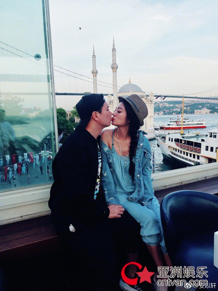 安以轩庆祝结婚一周年：吃到老，玩到老的第一个365天 - 风声 - 亚洲娱乐网-传递时尚娱乐生活新资讯