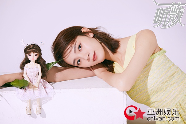 陈瑶夏日花语大片 清新脱俗纯真雅致美丽无双