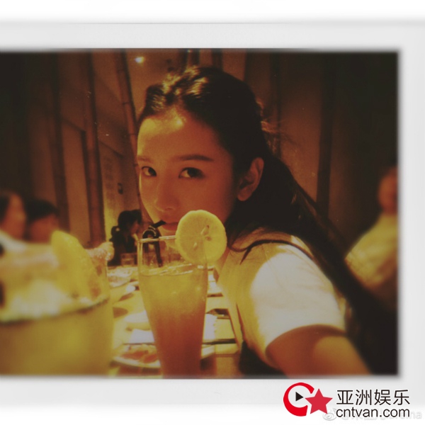 宋祖儿晒照自嘲变胖 粉丝们纷纷“反怼”