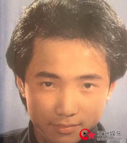 徐峥曾当发型模特 这头发浓密的像是假发！