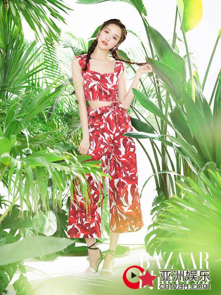 黄一琳夏日写真曝光 清新灵动元气满满