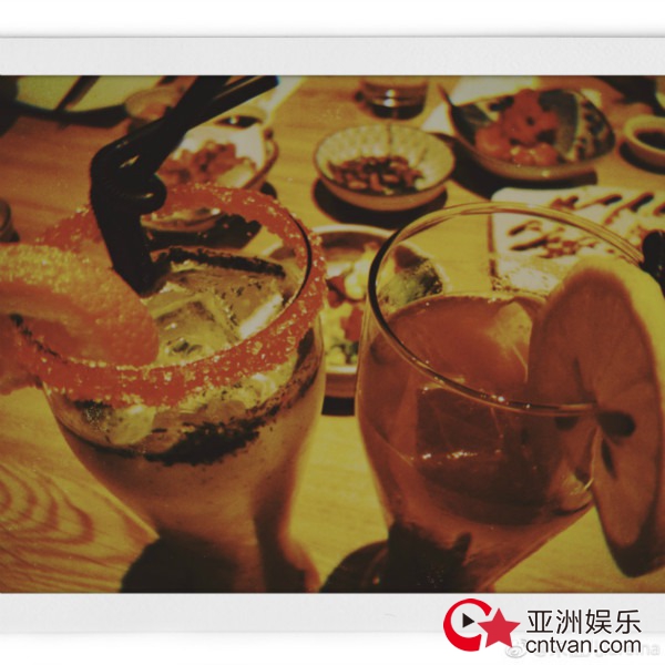 宋祖儿晒照自嘲变胖 粉丝们纷纷“反怼”