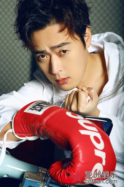 “陈树湘”戏里戏外形象反差大 张桐的生活照简直嫩出水