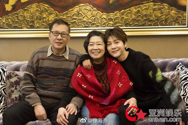 这个妈妈太萌了！徐海乔加盟综艺《我家那小子》 妈妈意外C位出道