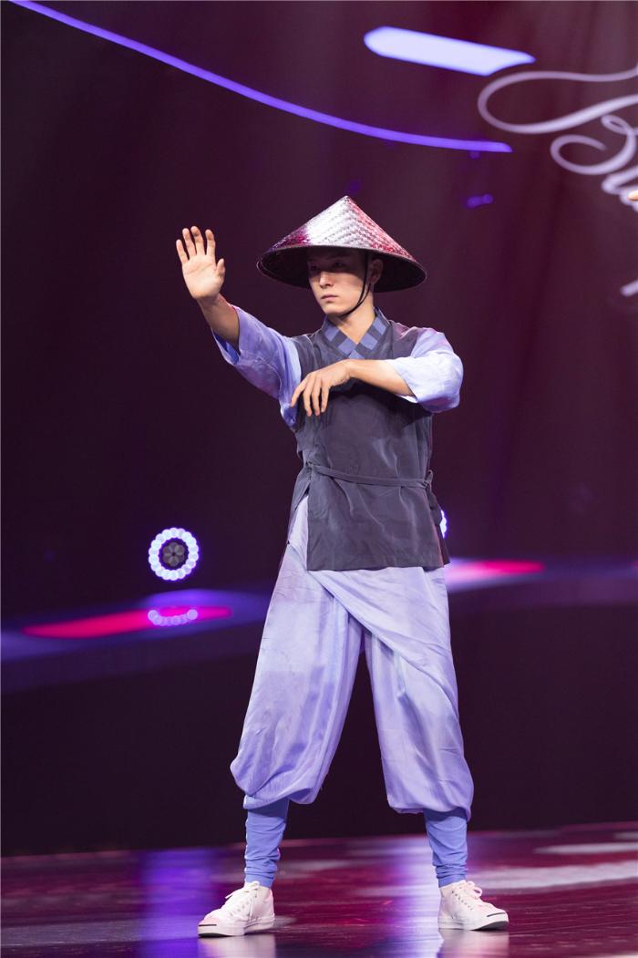 “托举天王”盛一伦再发力 挺进半决赛成最大黑马