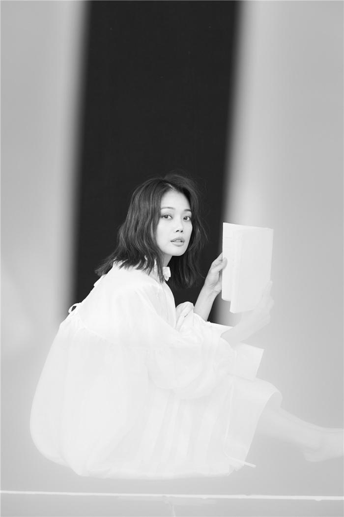 容祖儿几近素颜呈现《答案之书》 魏如萱李荣浩等金曲阵容精心打造