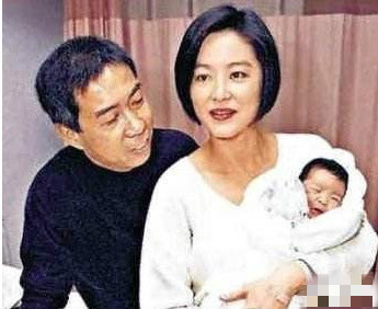 林青霞63岁被曝离婚百亿老公 拿到17.5亿元人民币赡养费