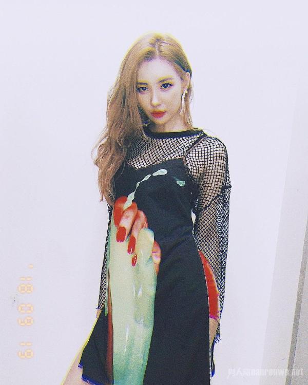 宣美冠军秀炸翻舞台 舞蹈性感歌曲洗脑简直美呆!