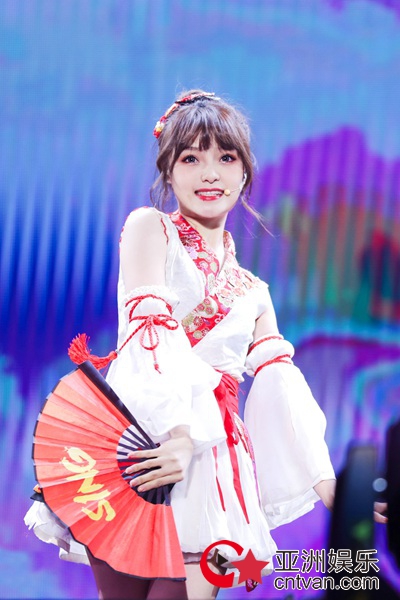 SING女团蒋申写真曝光 运动少女活力十足