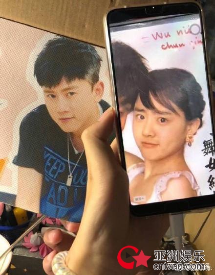 张杰撞脸文根英 相似度高达99%