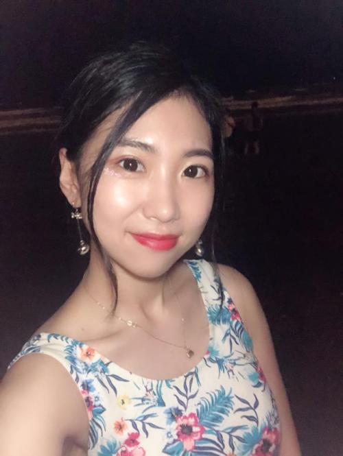 美女主播直面粉丝palchain友链举办线下女神空投活动