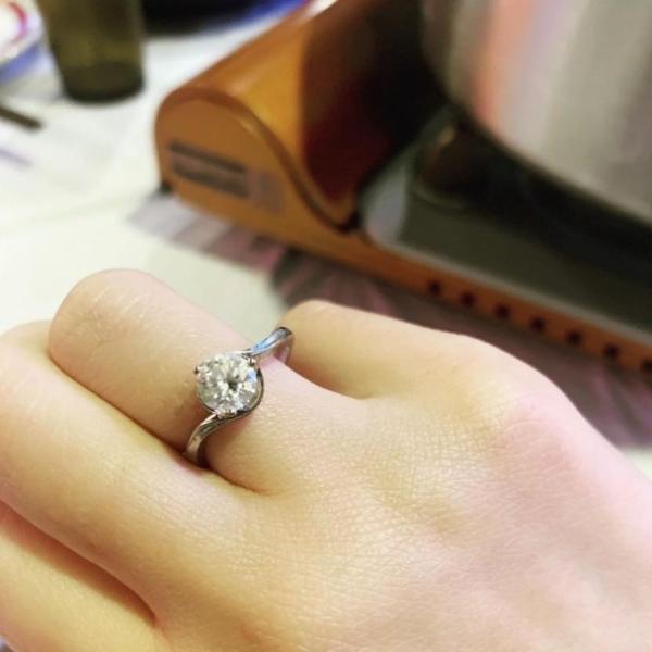 曝尹子维炮制钻石火锅成功求婚徐冬冬？