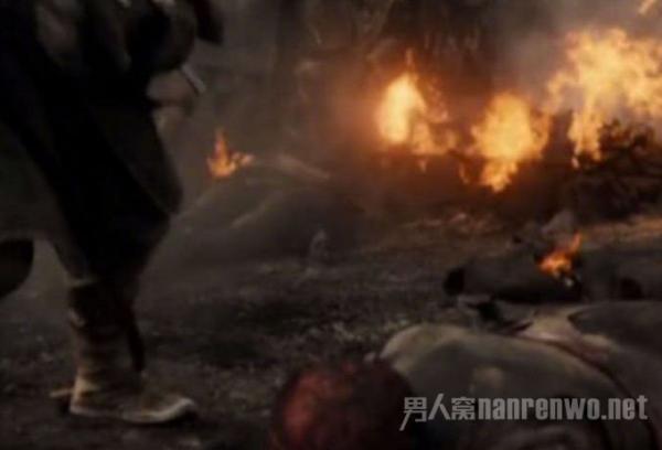 权游再现穿帮画面 砍掉的右手复活了? 最不走心的一季