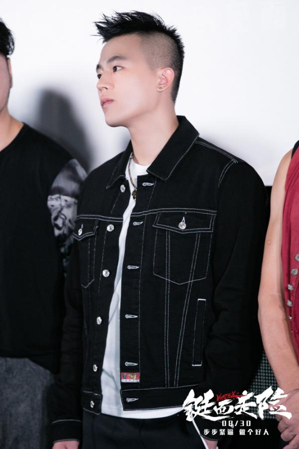 欧豪亮相《铤而走险》首映礼 首演“恶人”颠覆以往突破获赞