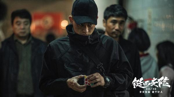 欧豪《铤而走险》首演反派“吓哭”小孩