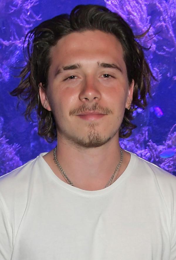 贝克汉姆大儿子与女友感情升温 无惧老爸反对越爱越深沉