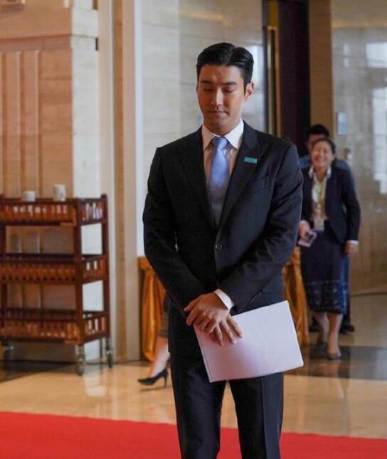 崔始源再因点赞一事道歉：感到非常自责与悲痛！