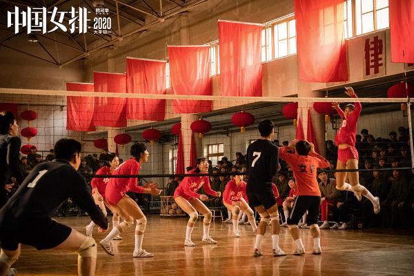 易烊千玺献唱《中国女排》 《不分昼夜》唱出心中热爱：女排精神永不过时！