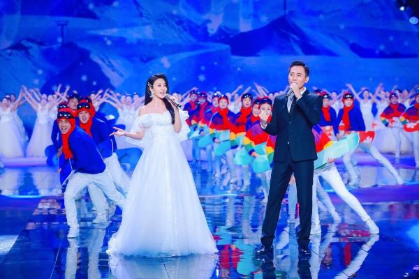 冬奥文化推广使者伊丽媛携手刘烨 首唱冬奥优秀歌曲作品《冰雪冬奥》