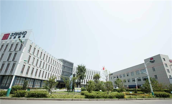 《中餐厅4》精彩满分、亮点频出，看“帅厨”刘宇宁玩转三禾锅具