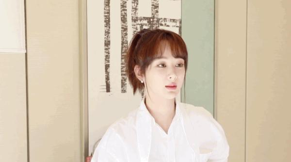 杨紫挑战童年动画冷知识问答 机智可爱超有趣