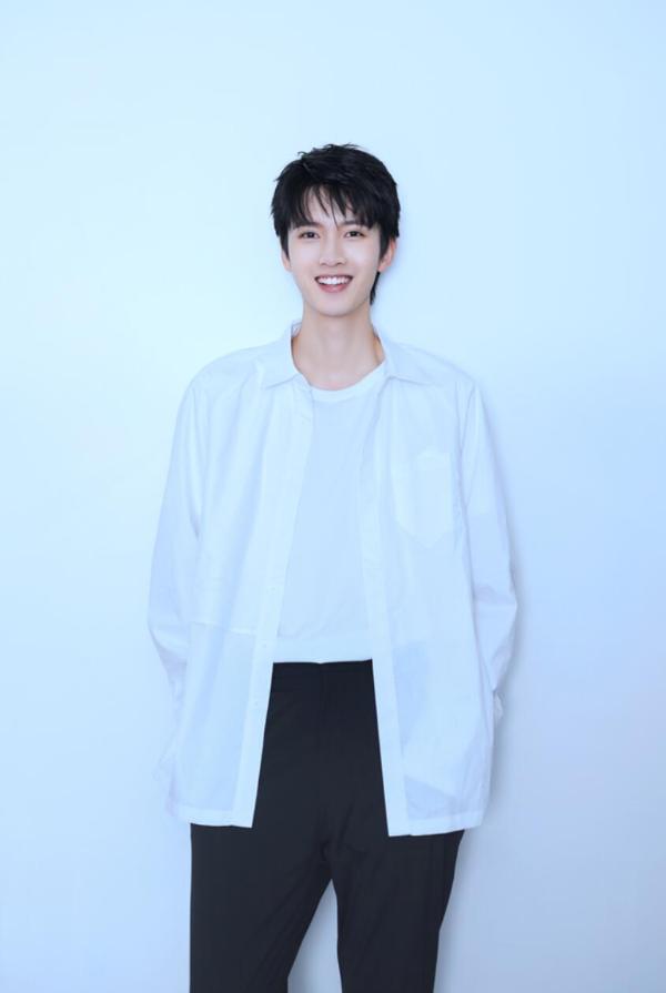 陈宥维成《演员请就位》最大焦点 频上热搜热议不断