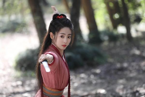 邢菲《明月曾照江东寒》收官 演绎皮系侠女的江湖成长史