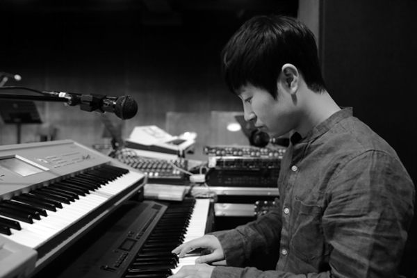 徐磊乐新歌《Moonlight》即将上线，刘牧参与钢琴演奏