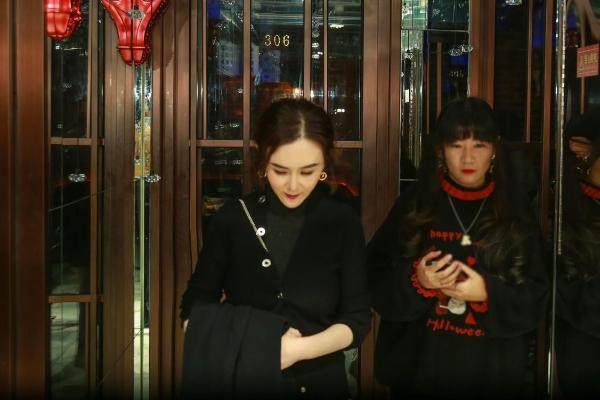 幸福满载时刻 刘竞生日前夕出席庆生聚会