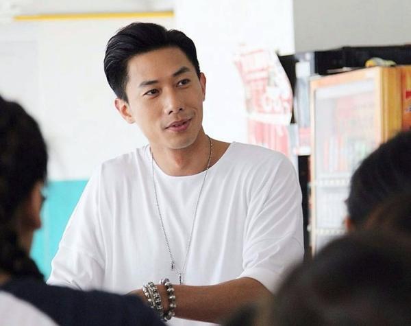 形象好技能多国际化 新传媒艺人或成中国影视一股清流