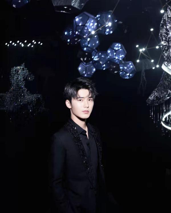 时尚旅游星公益盛典正式举行 刘奕畅获“年度突破之星”