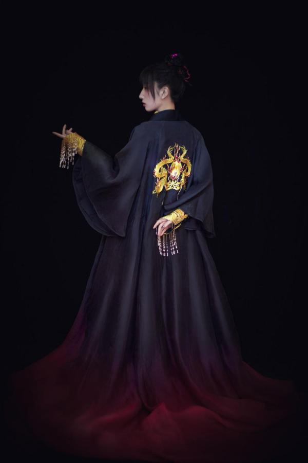 国风人气女歌手等什么君 江苏卫视跨年首次揭面