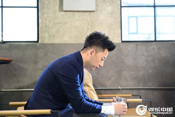 歌手张磊全新演绎《一壶乡愁》 用声音诉说平凡人的故事