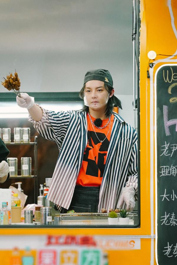 《美味夜行侠》温暖收官，夜宵摊中的“解忧杂货铺”，尹正秦霄贤收获真情和欢乐