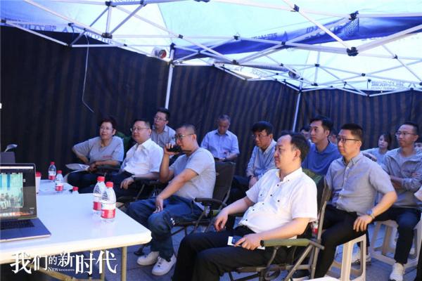 朱咏雷调研《我们的新时代之紧急营救》摄制现场提出三点要求