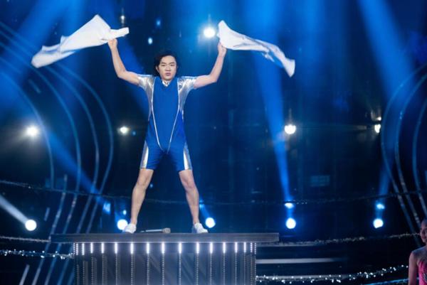 《百变大咖秀》王祖蓝横跨文体两界 再现百变实力