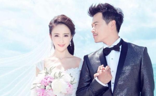 陈思诚佟丽娅宣布离婚 九年恋情画句点