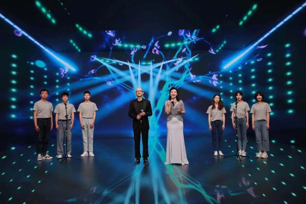 “青春恰时来”五四青春歌会 平安携手费佳​演唱《生命之春》致敬青春